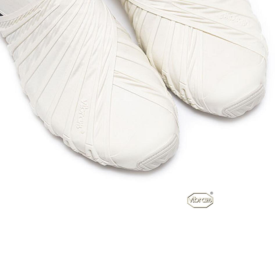 Men's Vibram Furoshiki EcoFree Shoes White | AUF54